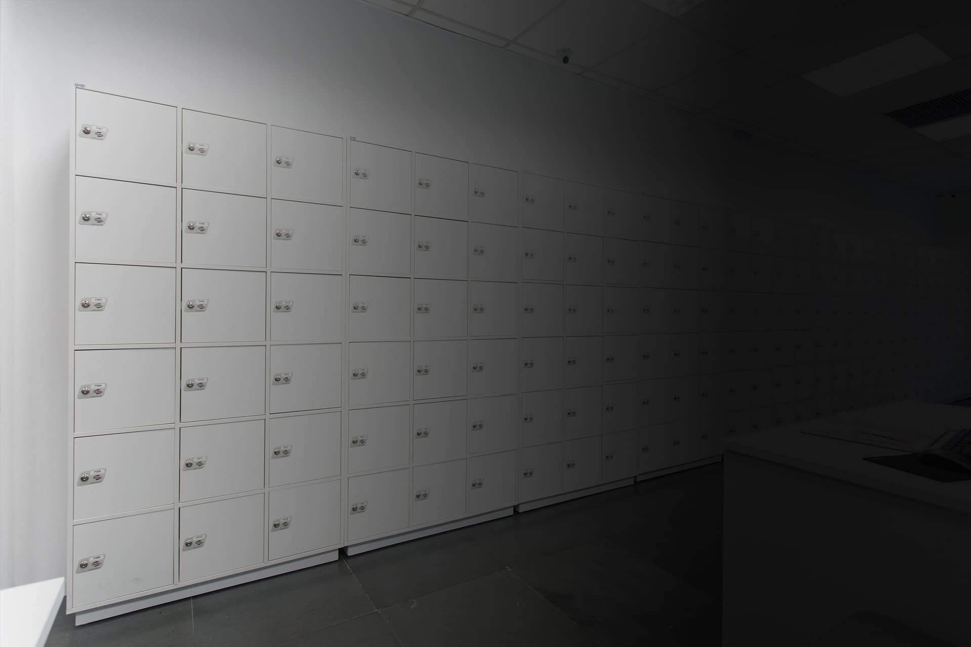 banner principal lockers hmob for office